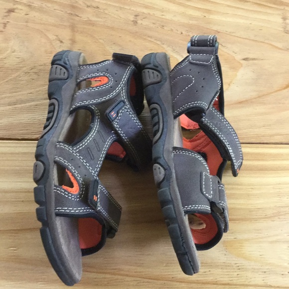 Eddie Bauer Velcro sandals - Picture 3 of 4